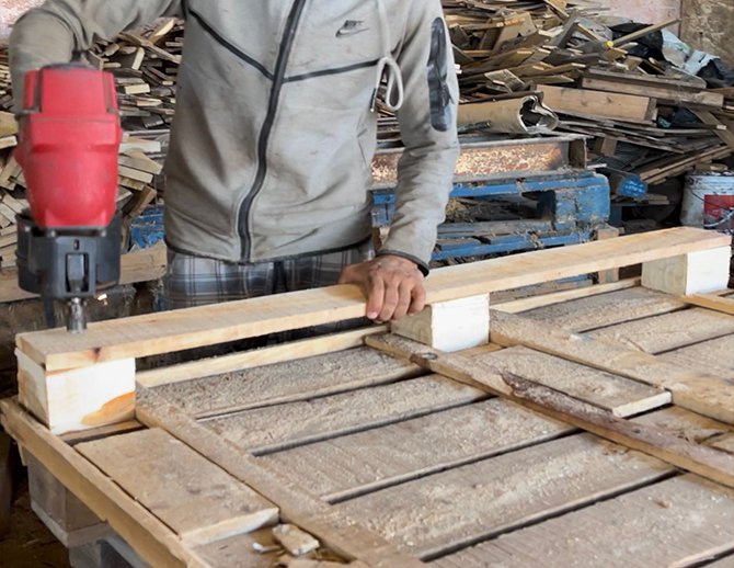 Service de Récupération et Réparation de Palettes Endommagées
